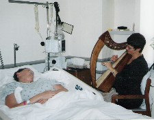 /i//Revised-Amy_playing_in_hospital-cropped.JPG